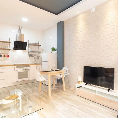 Vialia Suites Cinema Малага Экстерьер фото