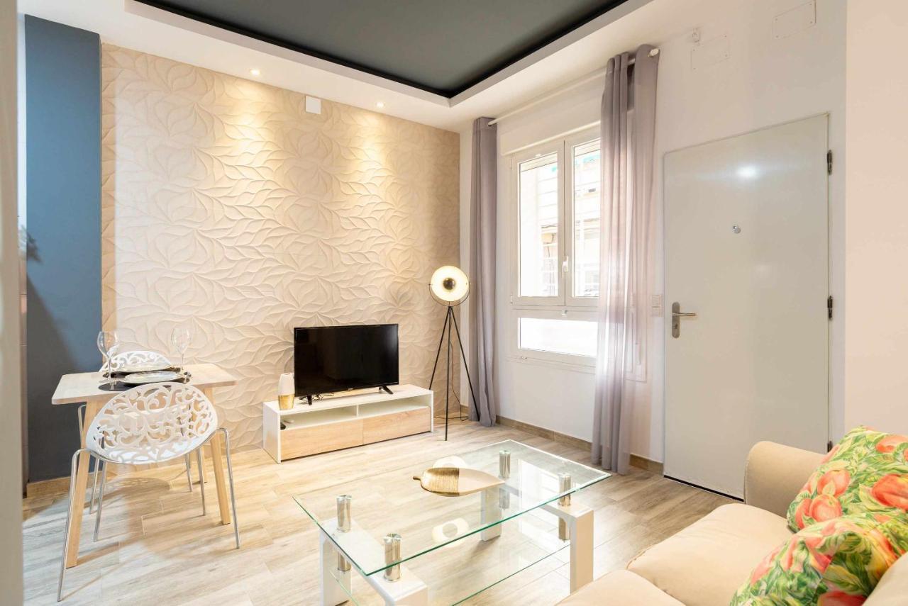 Vialia Suites Cinema Малага Экстерьер фото