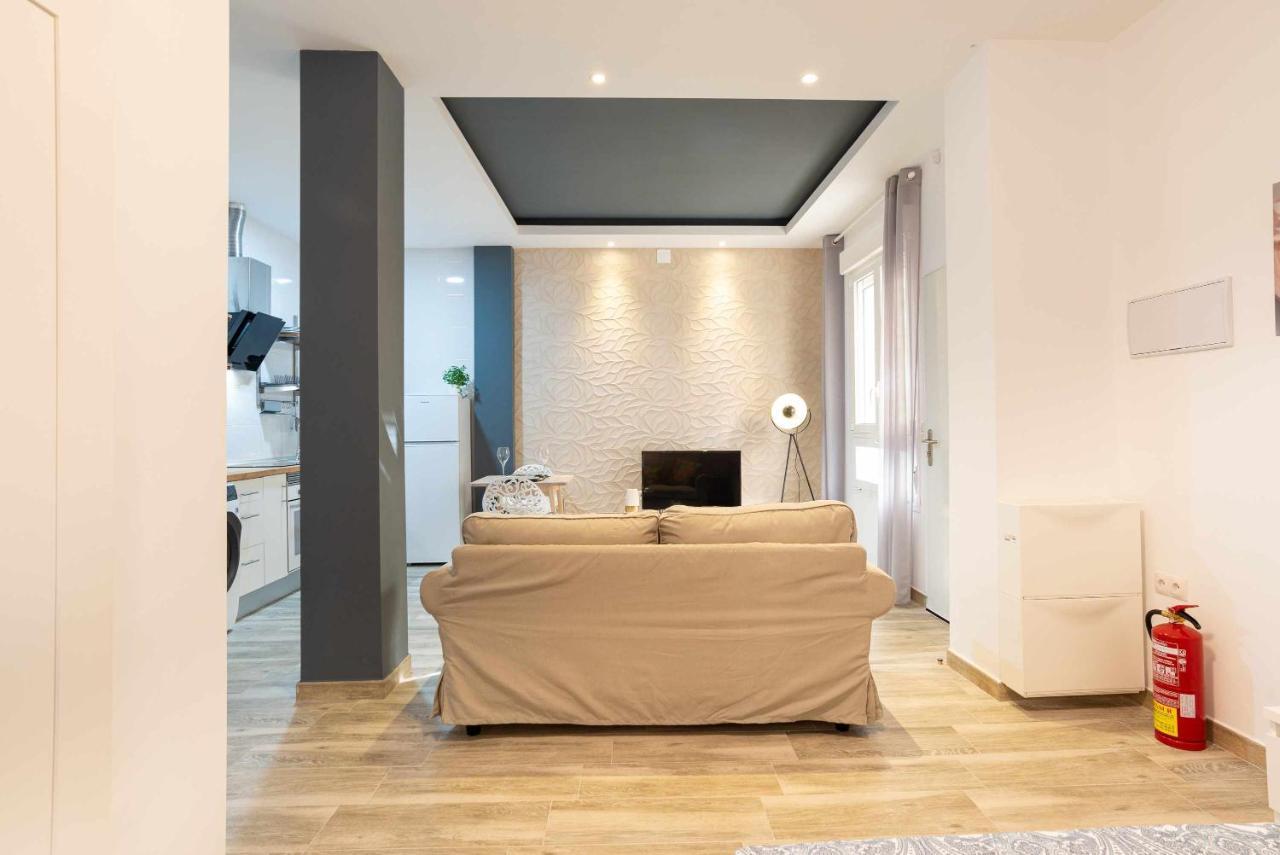 Vialia Suites Cinema Малага Экстерьер фото